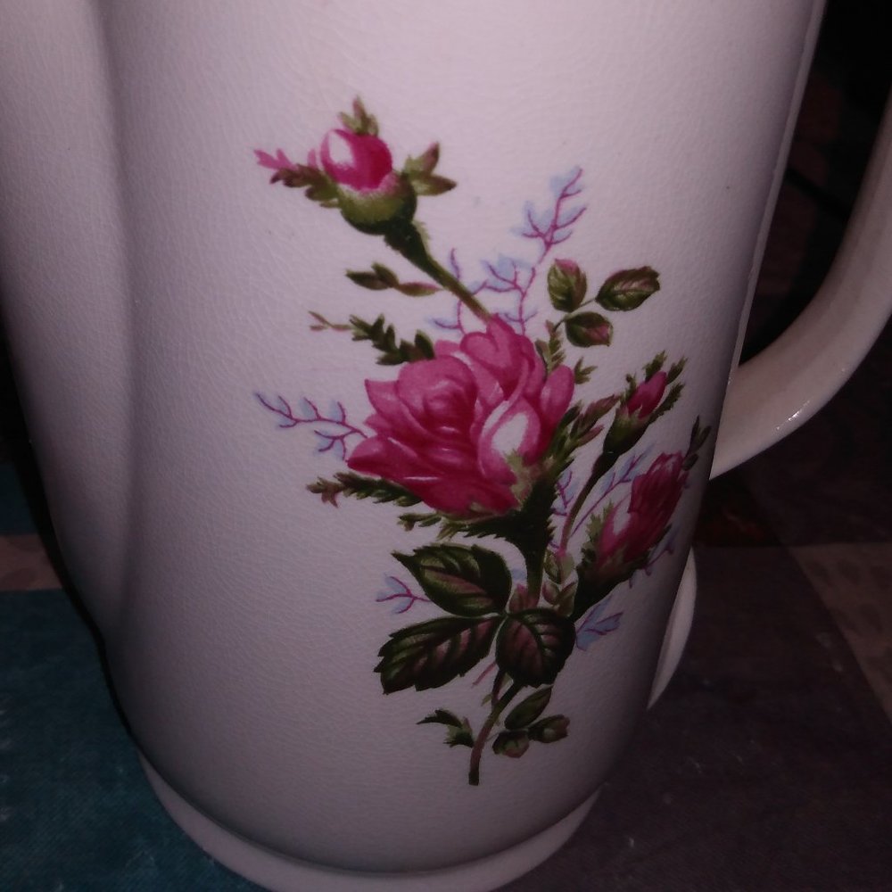 Tea Pot Electric Pink Roses  w/Gold Trim Vintage - Picture 6 of 6